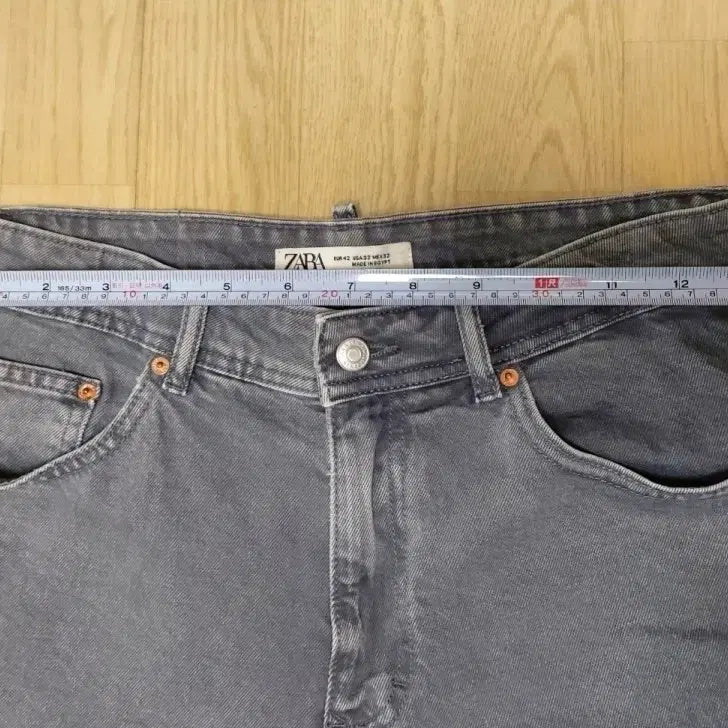 [BUNJANG] ZARA Washed Denim Shorts (Gray, Size 32) / ZARA 워싱 데님 반바지 그레이 (32사이즈)