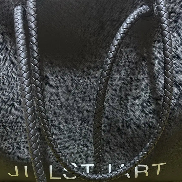 [SOLD OUT] 질스튜어트 블랙 쇼퍼백 하트참 장식