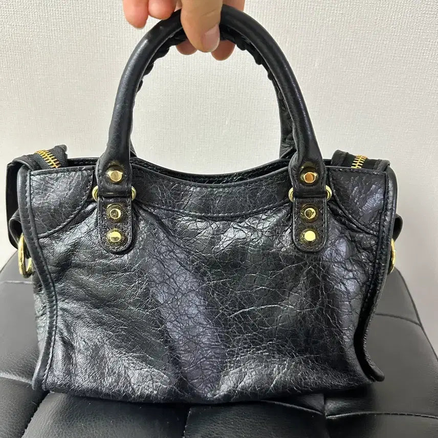 [SOLD OUT] 정품 발렌시아가 모터백 미니 토트백 (크로스끈. 거울 분실 )