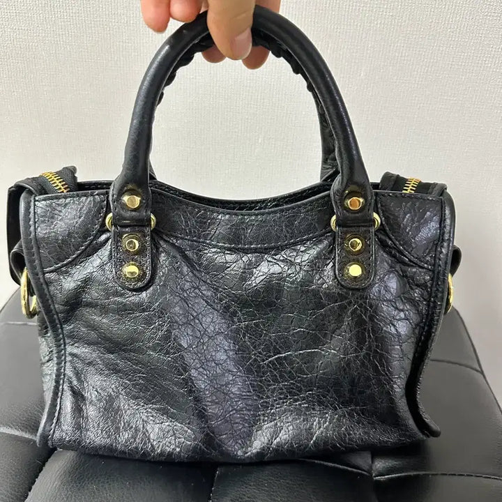 [SOLD OUT] 정품 발렌시아가 모터백 미니 토트백 (크로스끈. 거울 분실 )