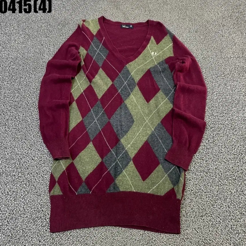 [BUNJANG] Fred Perry Argyle V-Neck Knit Sweater / 프레드페리 아가일 V넥 니트 90 | 0415 [4]