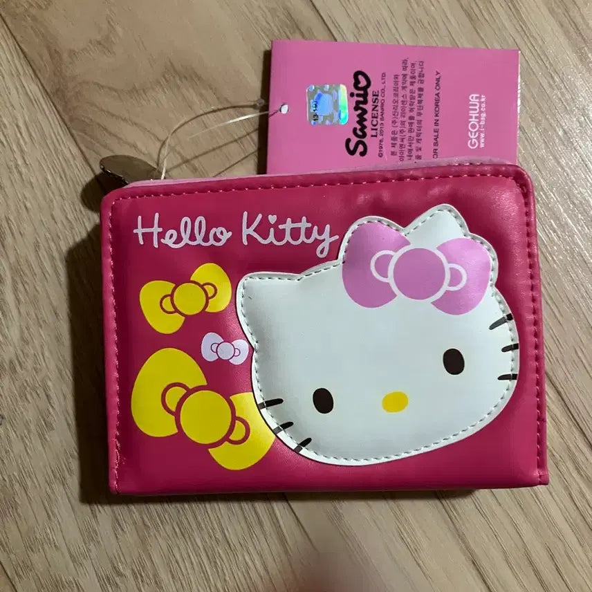 [BUNJANG] Sanrio Hello Kitty Pink Wallet / 고전문구 헬로키티 핑크색 반지갑 Sanrio