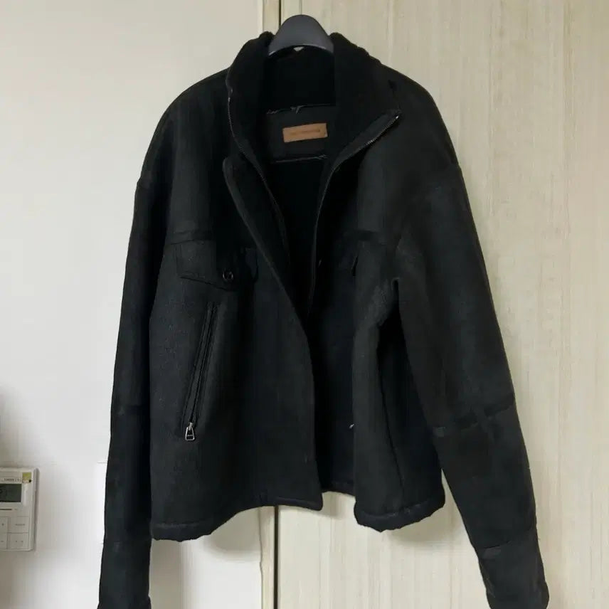 [SOLD OUT] 셀프서비스 빈티지 무스탕 블랙