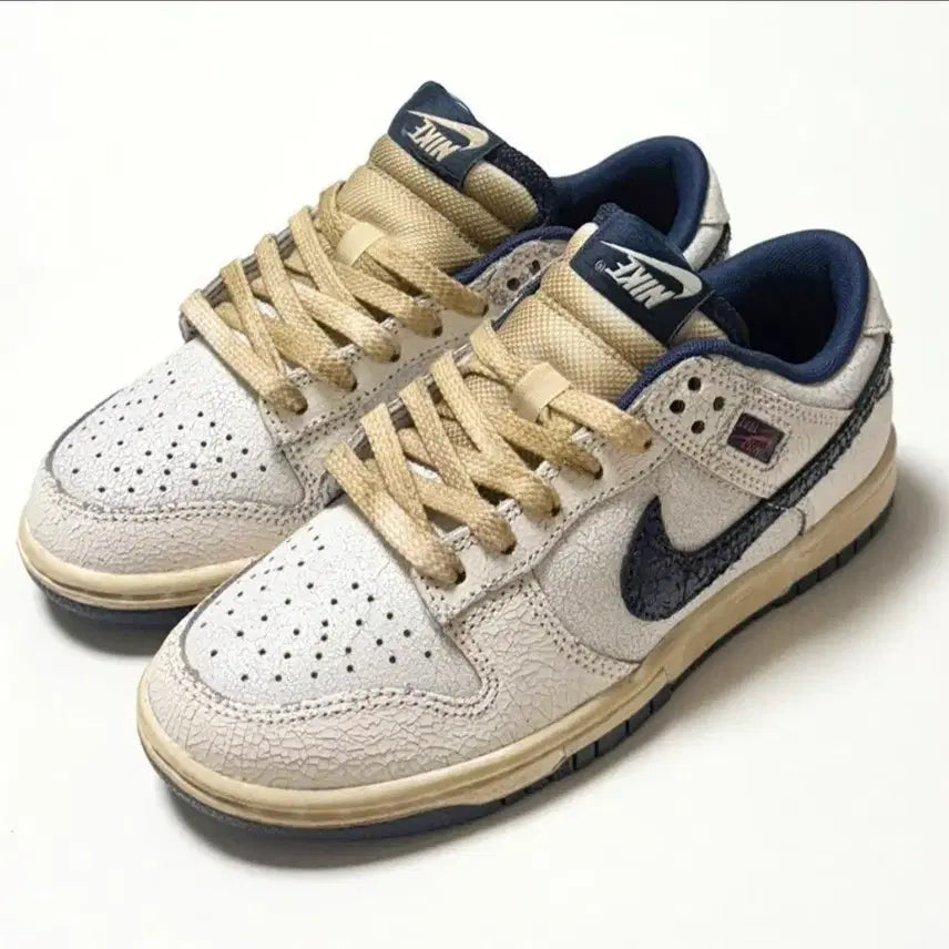 [SOLD OUT] 나이키 덩크 기묘한이야기 265서이즈