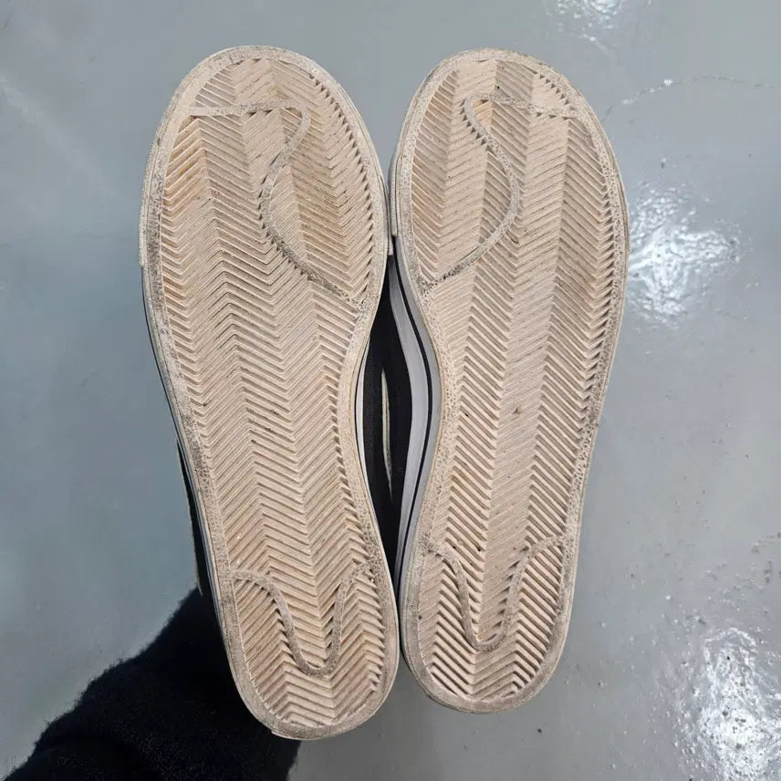 [BUNJANG] Nike Code Legacy Sneakers / 240 나이키 코드 레거시 스니커즈 0415Y