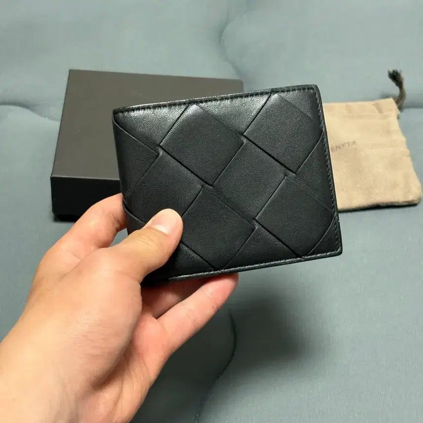 [BUNJANG] Bottega Veneta Cassette Bifold Wallet / [정품]보테가 베네타 카세트 반지갑 판매