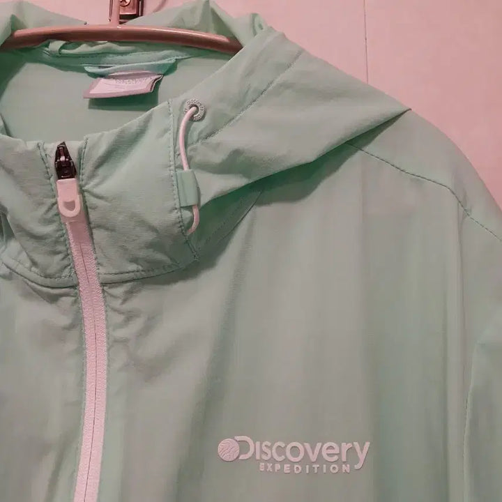 [SOLD OUT] 디스커버리 정품 남성 바람막이 105 사이즈 (여성 입으셔도됨)