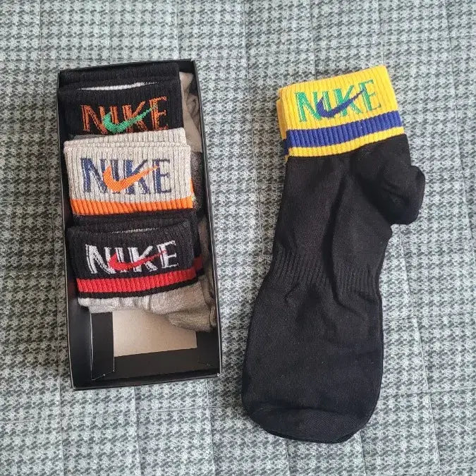 [SOLD OUT] 나이키/스투시 말론 캐릭터 양말 세트