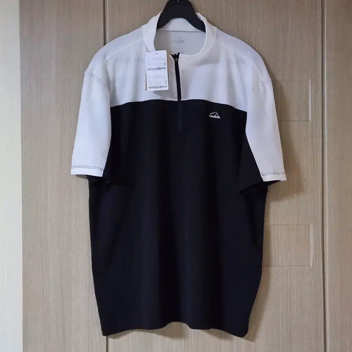 [SOLD OUT] 화이트/블랙 배색 반팔 티셔츠 105