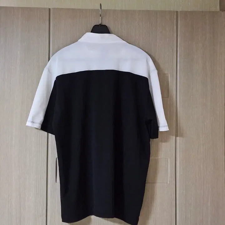 [SOLD OUT] 화이트/블랙 배색 반팔 티셔츠 105