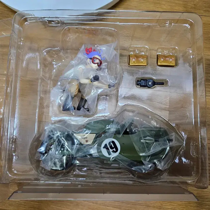 [BUNJANG] Dragon Ball Desktop McCoy Bulma Figure / 드래곤볼 리얼맥코이 부르마 피규어
