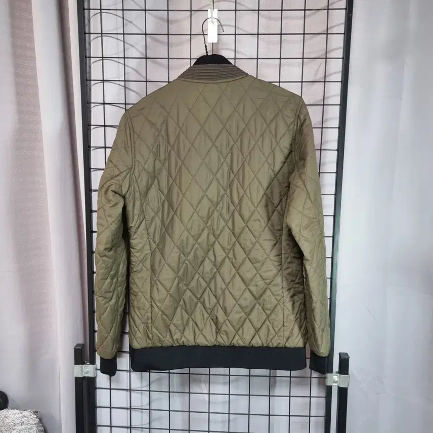 [BUNJANG] Nepa Diamond Quilted Bomber Jacket (Women&