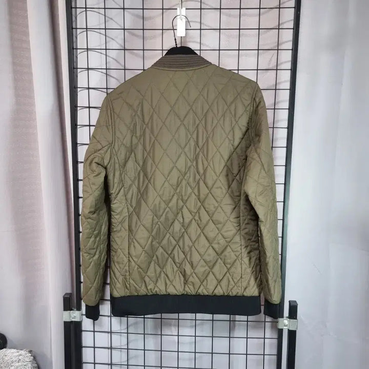 [BUNJANG] Nepa Diamond Quilted Bomber Jacket (Women&