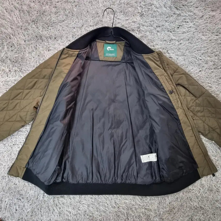 [BUNJANG] Nepa Diamond Quilted Bomber Jacket (Women&