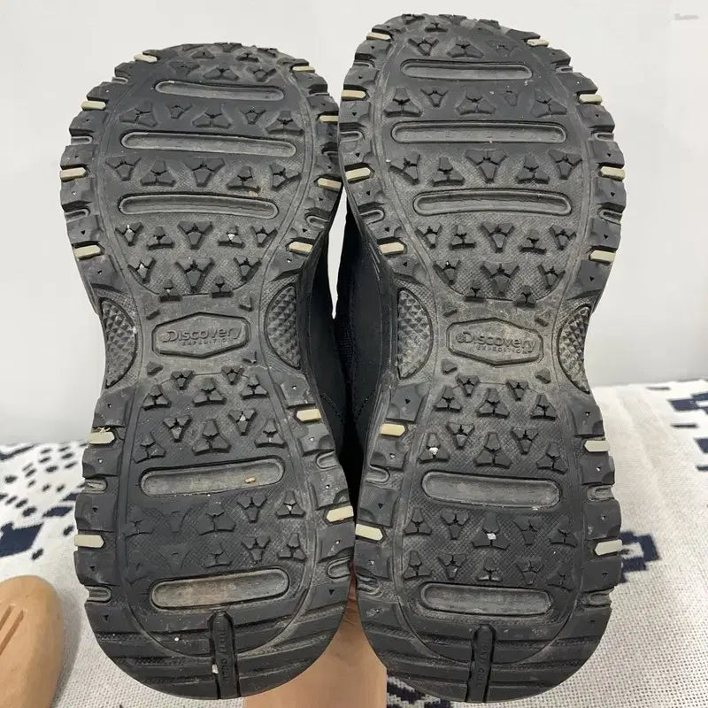 [BUNJANG] Discovery Mountain LT Black Sneakers 260 / 디스커버리 버킷 마운틴 LT 블랙 운동화 260 X00014
