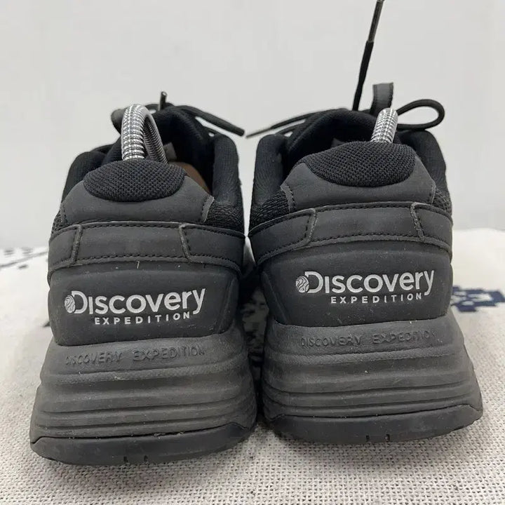 [BUNJANG] Discovery Mountain LT Black Sneakers 260 / 디스커버리 버킷 마운틴 LT 블랙 운동화 260 X00014