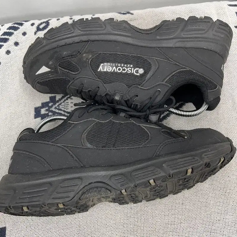 [BUNJANG] Discovery Mountain LT Black Sneakers 260 / 디스커버리 버킷 마운틴 LT 블랙 운동화 260 X00014