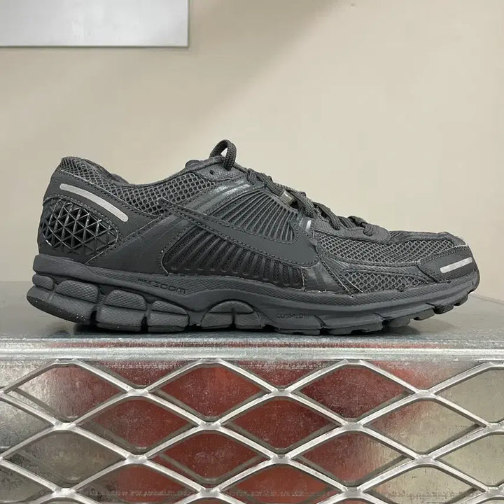 [BUNJANG] Nike Zoom Vomero 5 Anthracite Sneakers / 나이키 줌 보메로 5 앤트러사이트 280 (gr-4492)