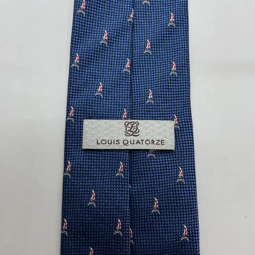 [BUNJANG] Louis Quatorze Patterned Necktie / 루이까또즈 패턴 넥타이