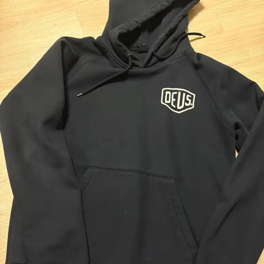 [SOLD OUT] 데우스 엑스 마키나 서울 후드 블랙 S