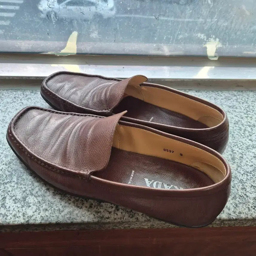 [SOLD OUT] PRADA 프라다 가죽 로퍼