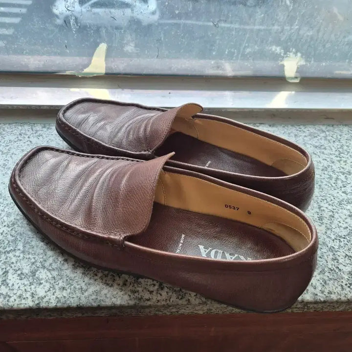 [SOLD OUT] PRADA 프라다 가죽 로퍼