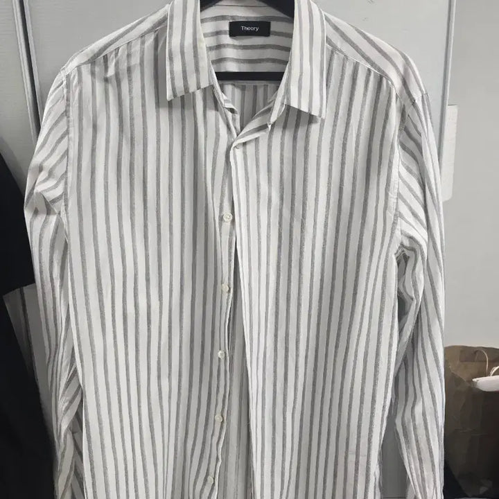 [SOLD OUT] Theory 띠어리 스트라이프 셔츠