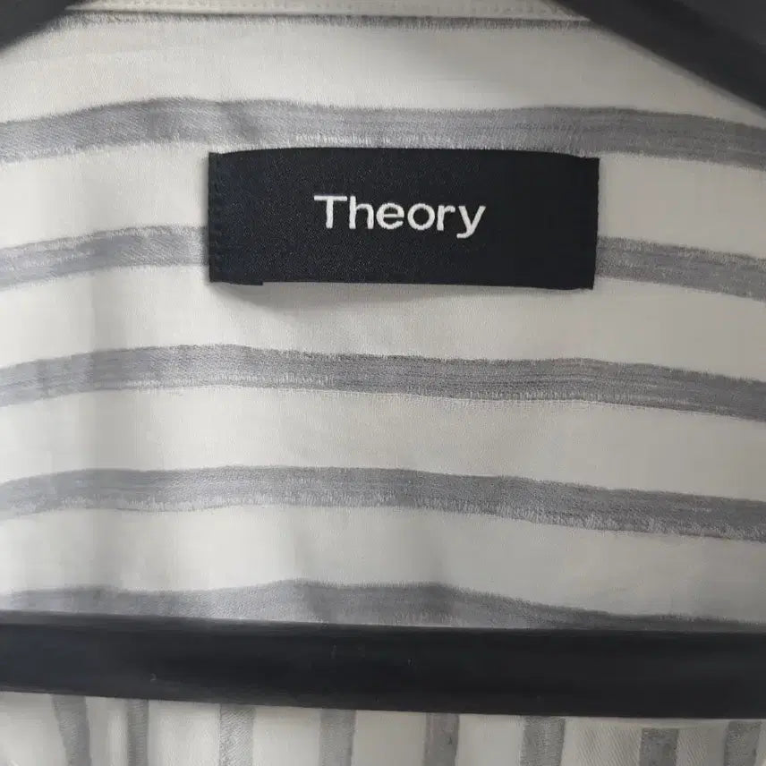 [SOLD OUT] Theory 띠어리 스트라이프 셔츠