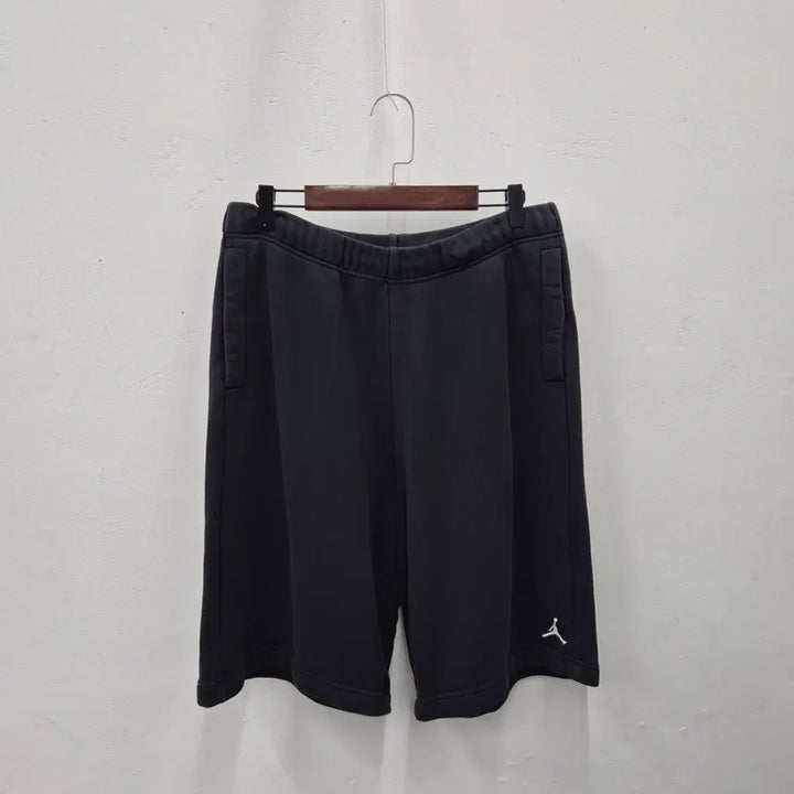 [SOLD OUT] 조던 점프맨 반바지