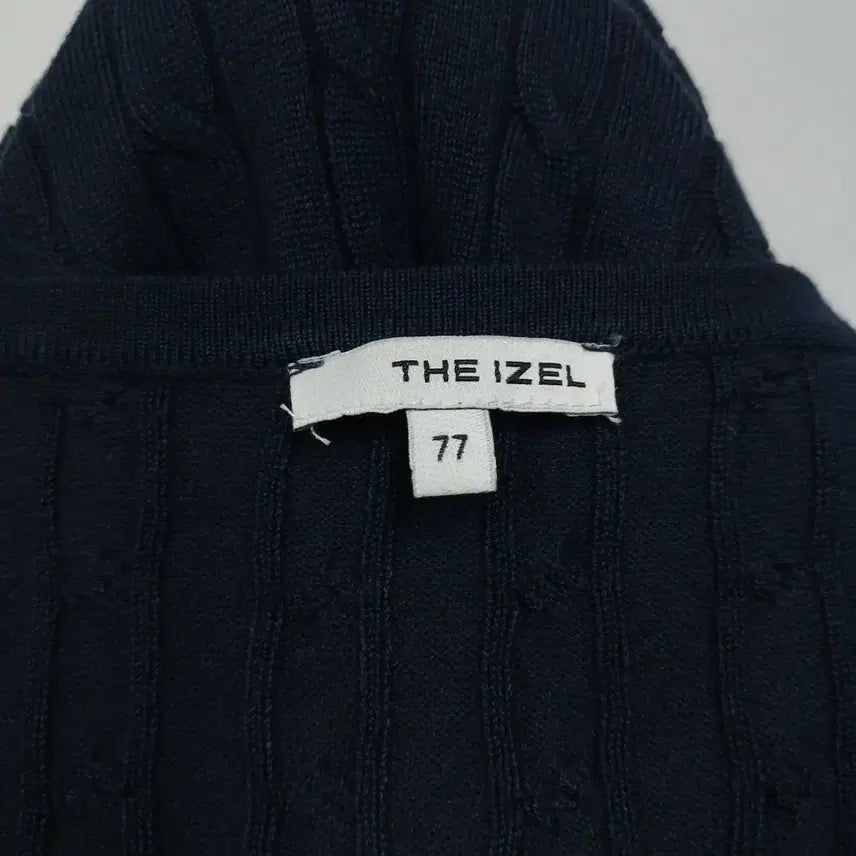[BUNJANG] The Izzat 23SS Square Neck Knit Top / 더아이젤 23SS 반팔 스퀘어넥 니트 55