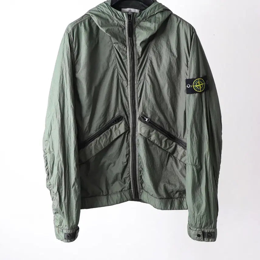 [SOLD OUT] 스톤아일랜드 멤브라나 바람막이 카키 L팝니다.