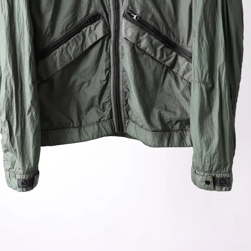 [SOLD OUT] 스톤아일랜드 멤브라나 바람막이 카키 L팝니다.