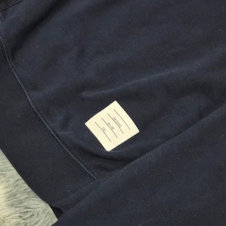 [SOLD OUT] [1 size]톰브라운 네이비 사선 맨투맨 S급 급처