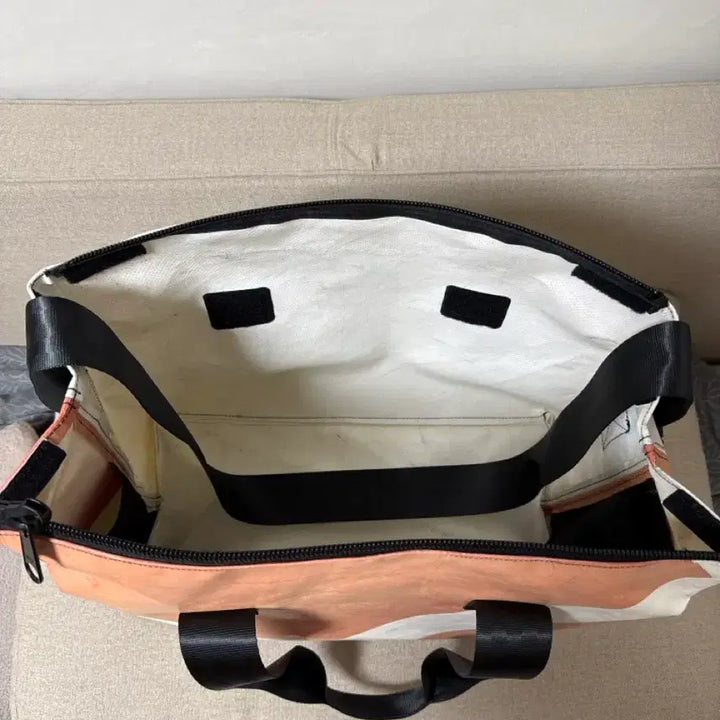 [SOLD OUT] 프라이탁 로이스 새상품