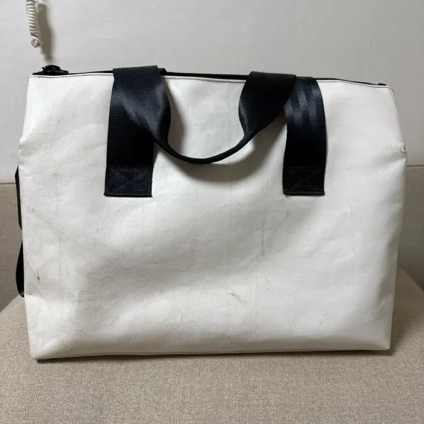 [SOLD OUT] 프라이탁 로이스 새상품
