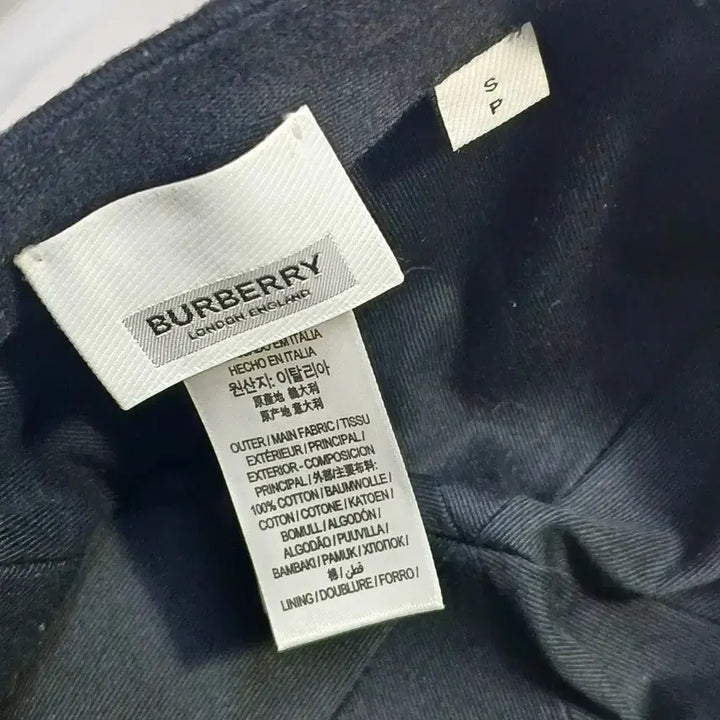 [SOLD OUT] (정품)버버리 TB로고 블랙 볼캡