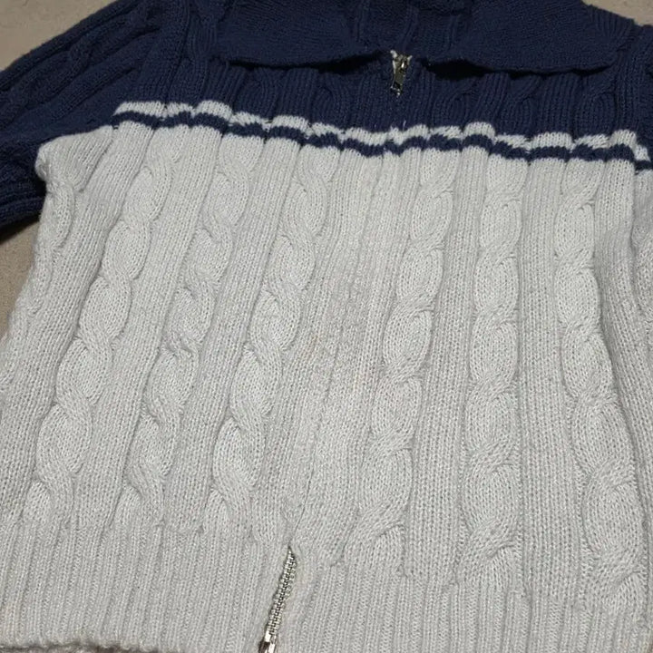 [BUNJANG] Cable Knit Zip-Up Cardigan / 케이블 니트 집업 가디건