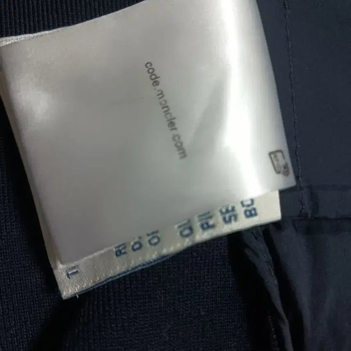[SOLD OUT] 정품 몽클레어 니트패딩 집업 가디건