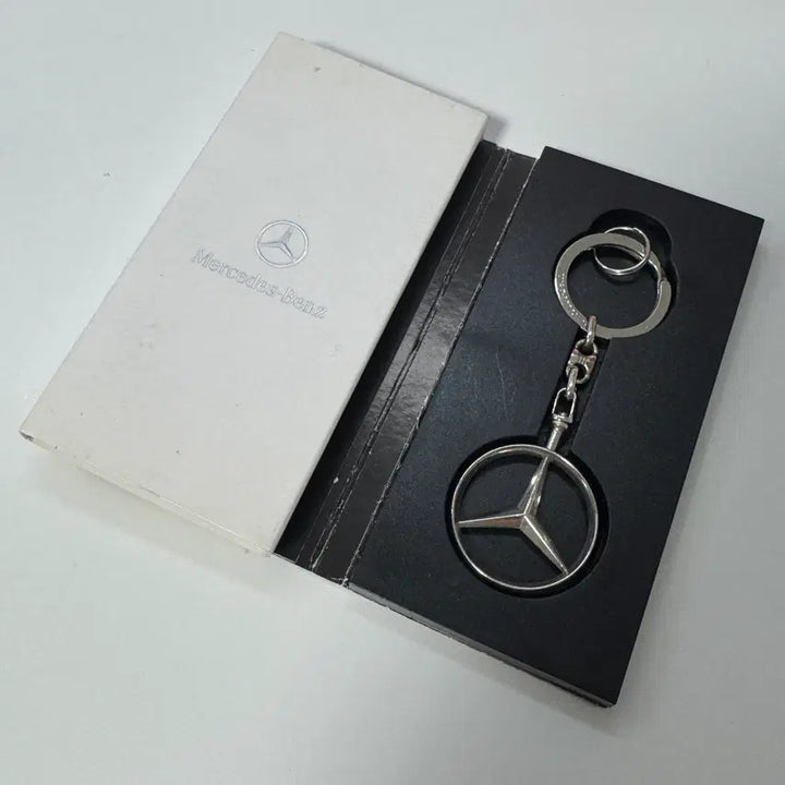 [BUNJANG] Mercedes-Benz "Three-Pointed Star" Logo Keyring / 메르세데스 벤츠 삼각별 로고 키링 열쇠고리 팝니다.