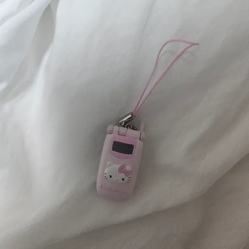 [BUNJANG] Hello Kitty Feature Phone Keyring / 키티 헤이세이 코갸루 피쳐폰 키링