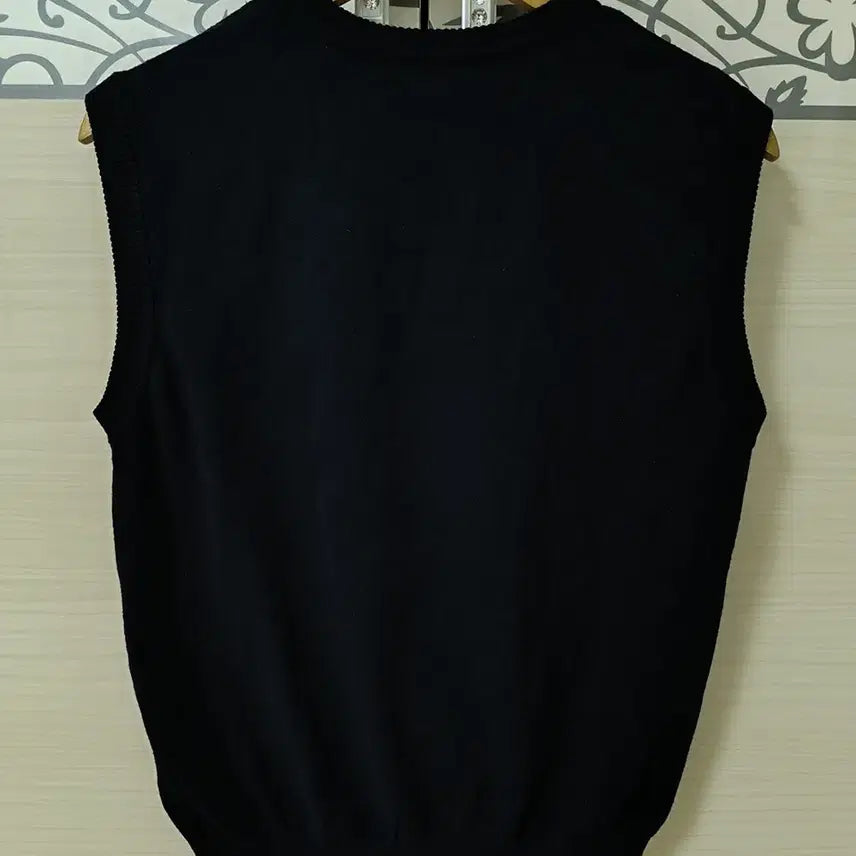 [BUNJANG] Crocodile V-Neck Knit Vest / [새상품] 크로커다일 브이넥 니트 베스트 조끼 100 (95)
