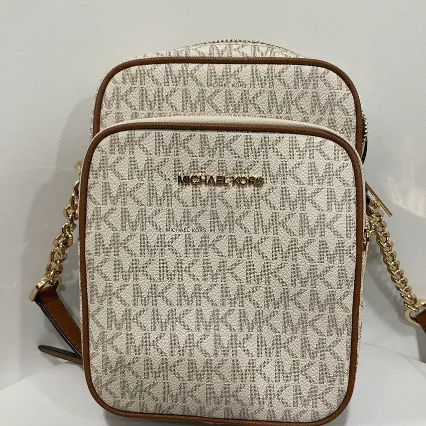 [SOLD OUT] 마이클코어스 MK 로고 크로스백 가방