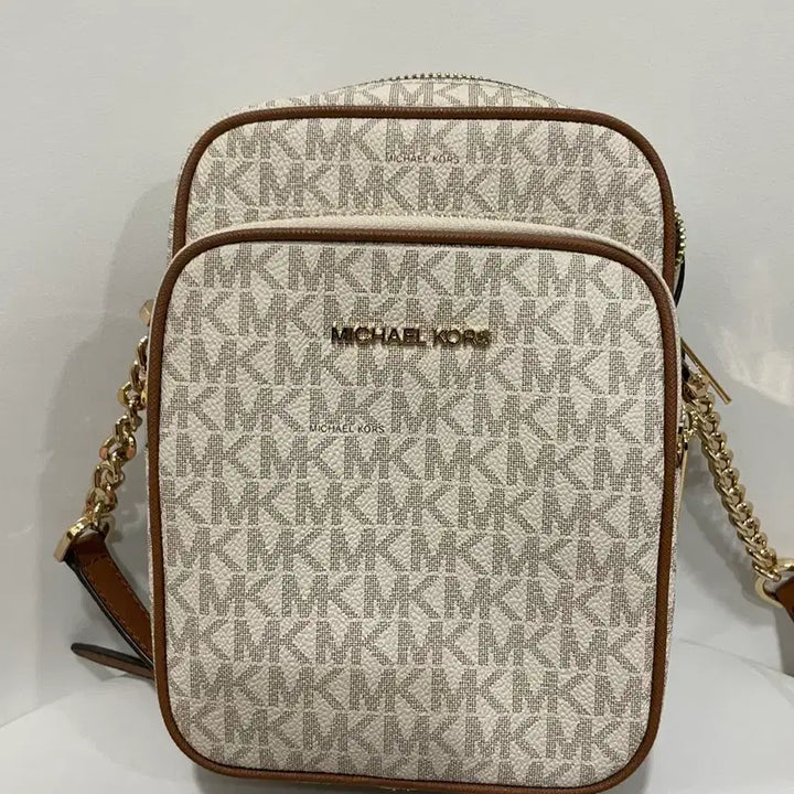 [SOLD OUT] 마이클코어스 MK 로고 크로스백 가방