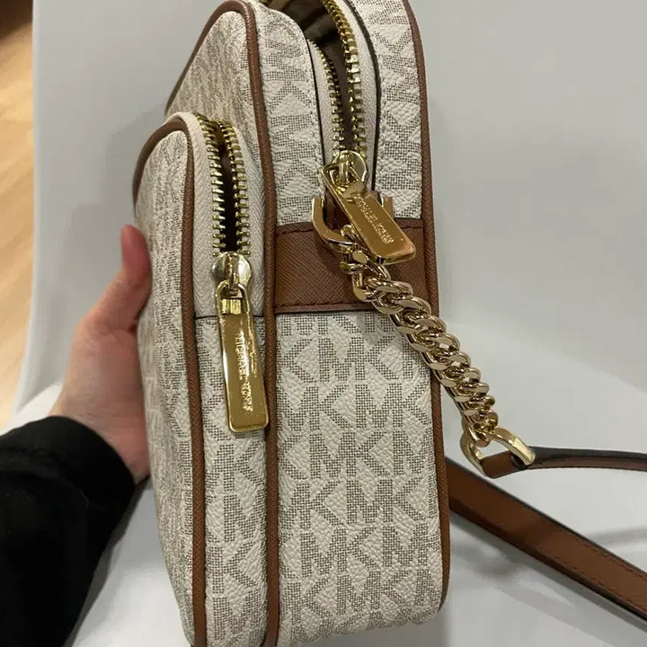 [SOLD OUT] 마이클코어스 MK 로고 크로스백 가방