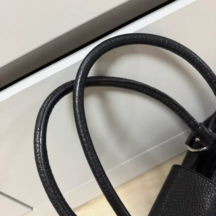 [SOLD OUT] 페라가모 블랙 레더 숄더백