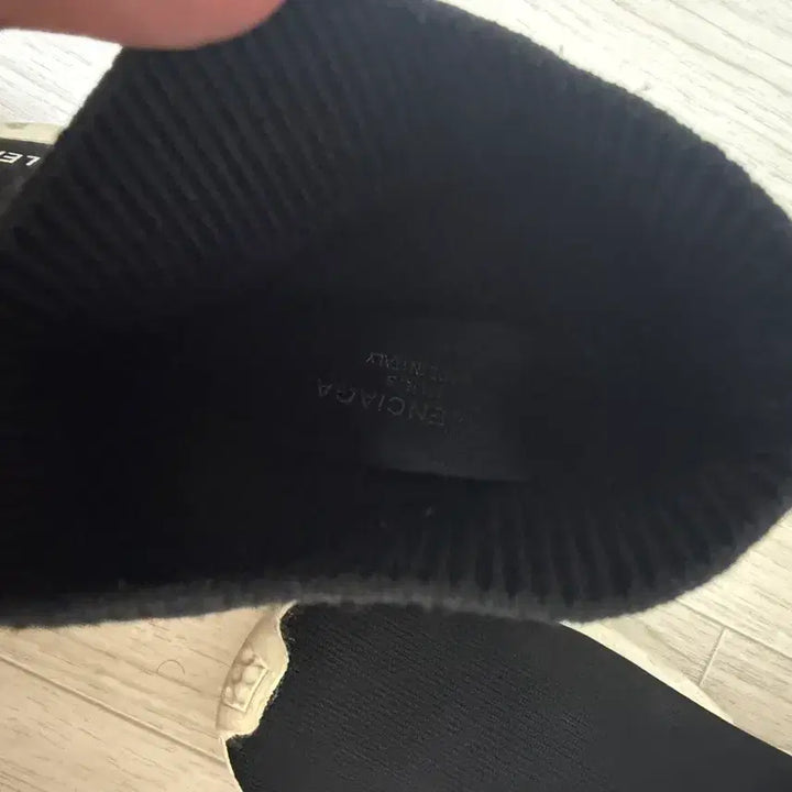 [SOLD OUT] 발렘시아가스피드러너 260~265cm