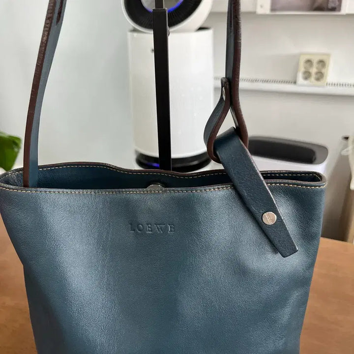 [BUNJANG] Loewe Leather Shoulder Bag / 로에베 레더 숄더백