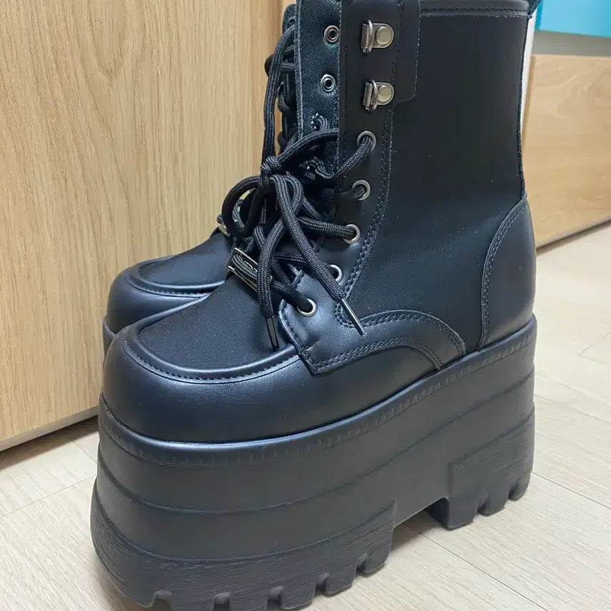 [BUNJANG] Platform Heels Rental (Size 235-245) / 스탠딩화 대여
