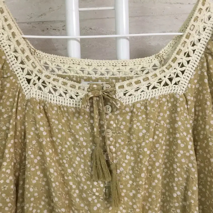 [BUNJANG] Thursday Island Smocked Blouse / 써스데이아일랜드 22 스모크 블라우스 S