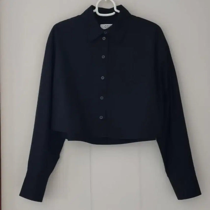 [BUNJANG] COS Cropped Shirt Black / COS 크롭 얇은 셔츠 (블랙)